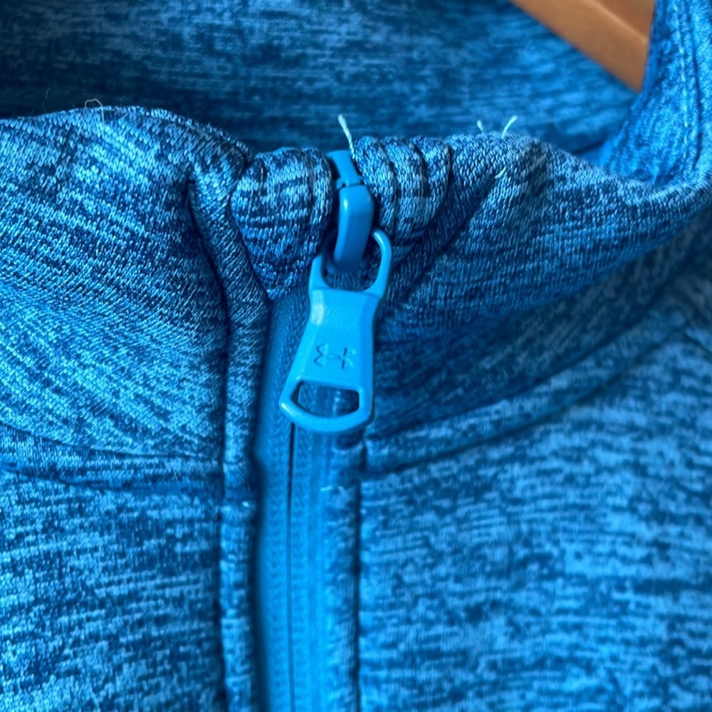 Under Armour Men’s Blue Quarter Zip Fleece Pullover - Picture 3 of 6